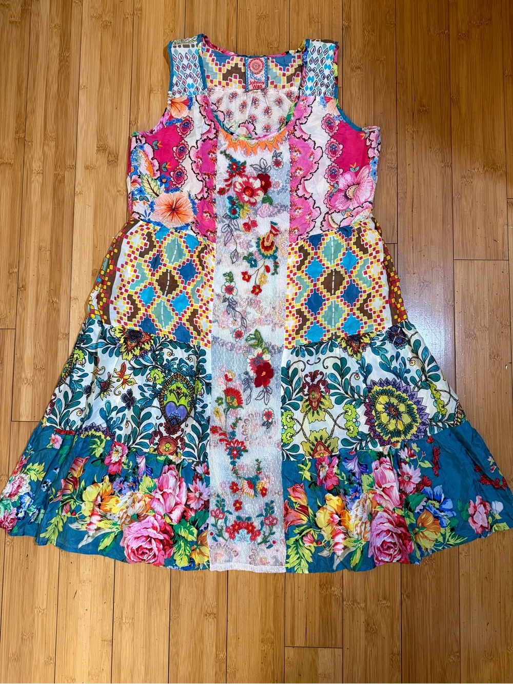 Johnny Was Sunshine Silk Embroidered Floral Dress Size S - Picture 3 of 15